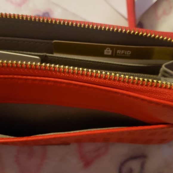 Fossil Wallet - Picture 7 of 8